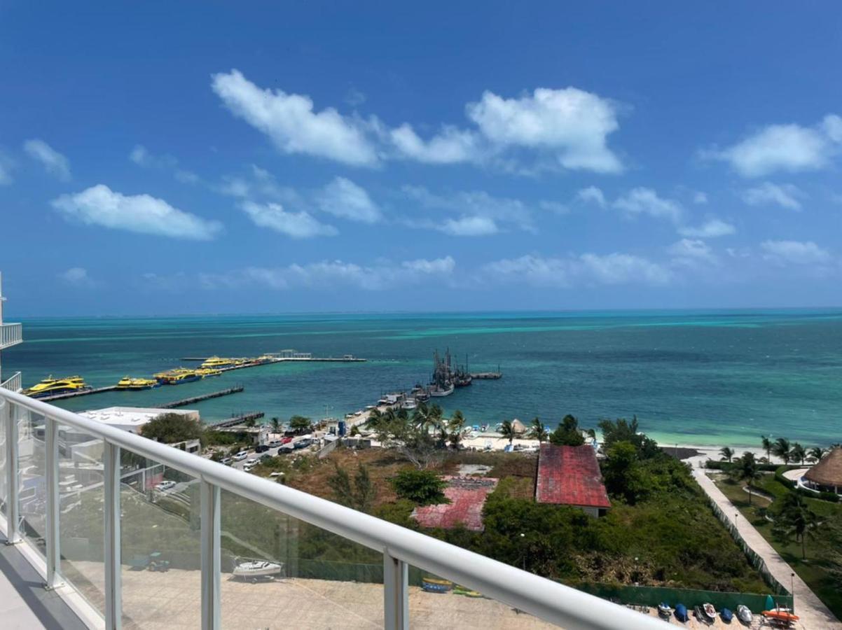 Beachfront Luxury Apartments Канкун Екстериор снимка