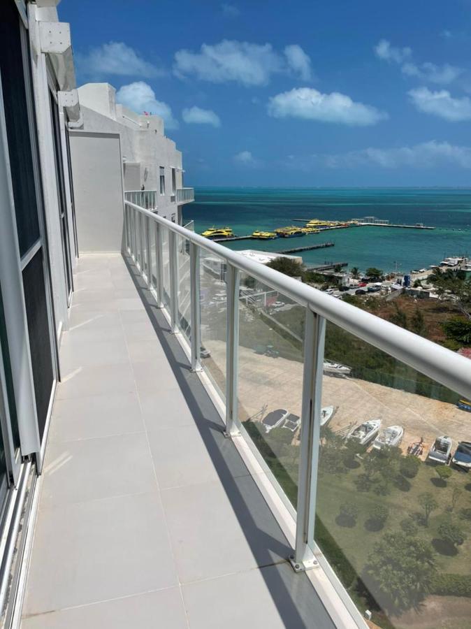 Beachfront Luxury Apartments Канкун Екстериор снимка