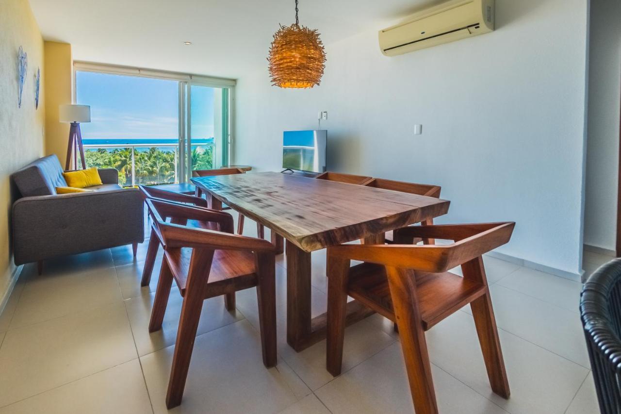 Beachfront Luxury Apartments Канкун Екстериор снимка