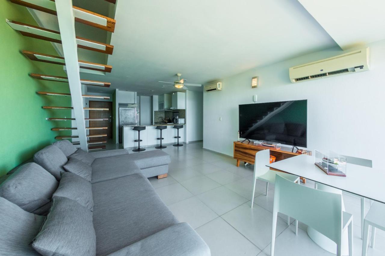 Beachfront Luxury Apartments Канкун Екстериор снимка