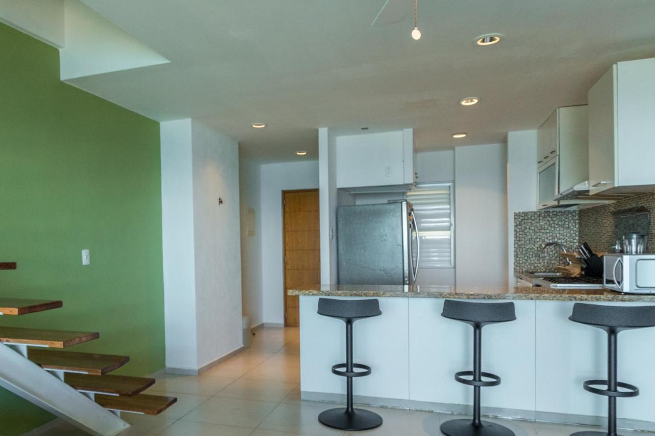 Beachfront Luxury Apartments Канкун Екстериор снимка