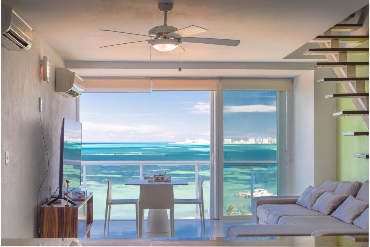 Beachfront Luxury Apartments Канкун Екстериор снимка