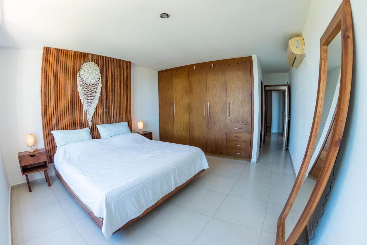 Beachfront Luxury Apartments Канкун Екстериор снимка