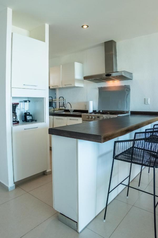 Beachfront Luxury Apartments Канкун Екстериор снимка