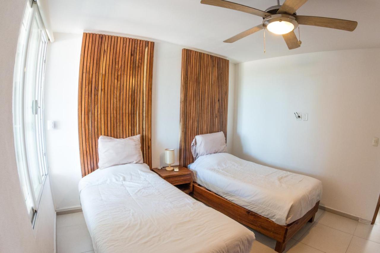 Beachfront Luxury Apartments Канкун Екстериор снимка