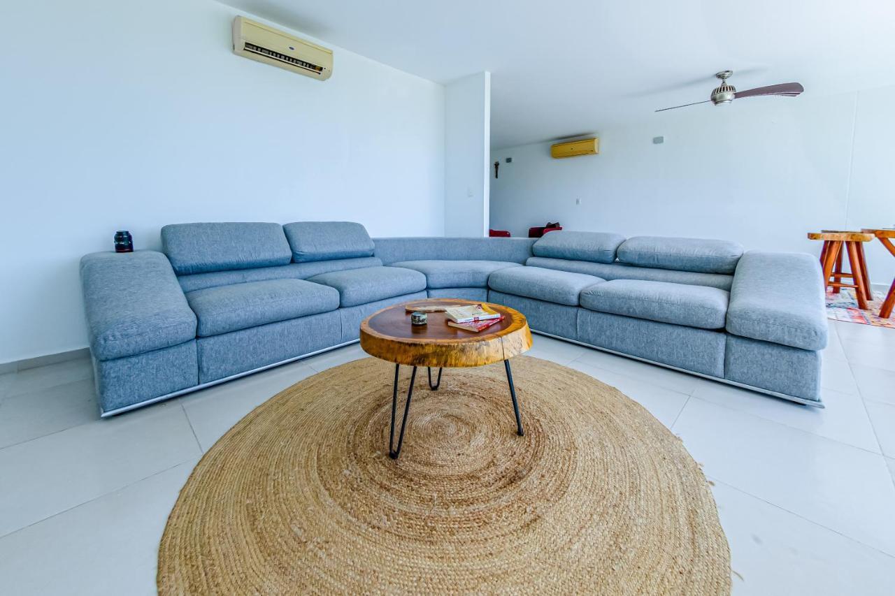 Beachfront Luxury Apartments Канкун Екстериор снимка