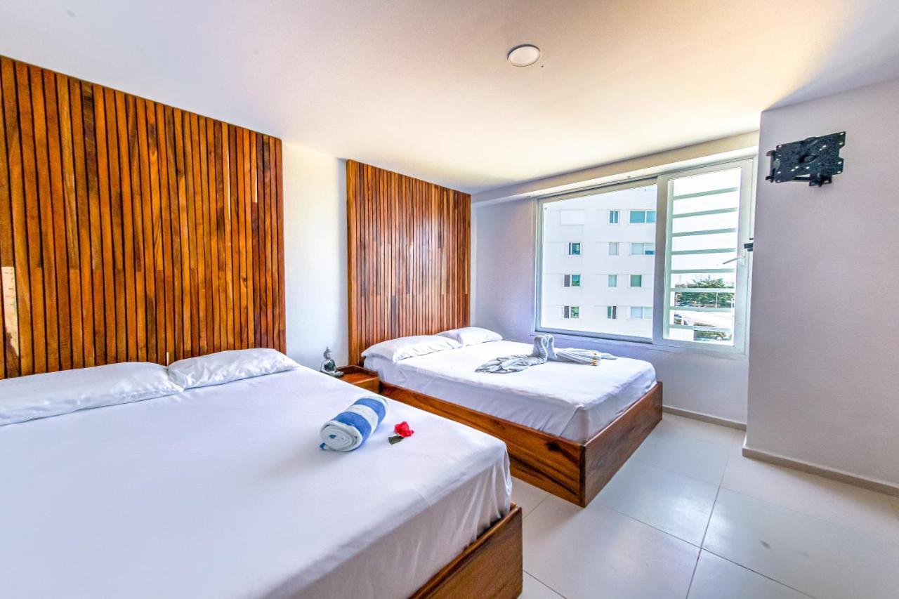 Beachfront Luxury Apartments Канкун Екстериор снимка