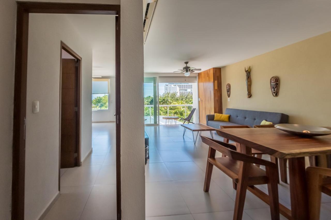 Beachfront Luxury Apartments Канкун Екстериор снимка